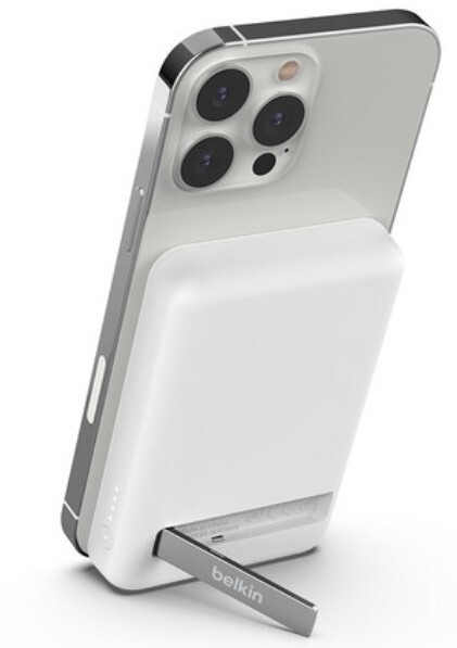 맥세이프 장점을 실생활에 활용한 보조 배터리